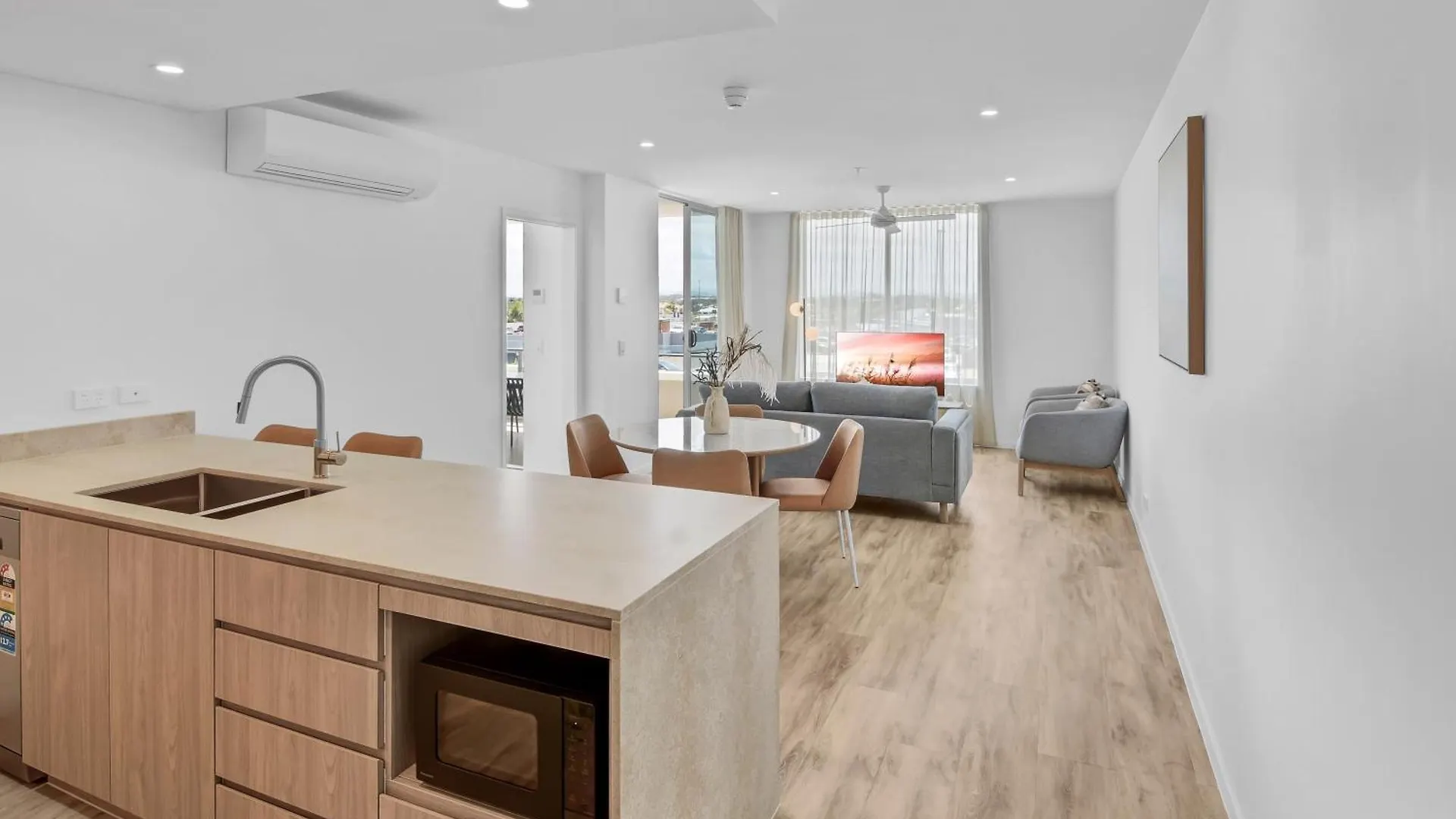 Lowanna Beach Resort Kawana Buddina