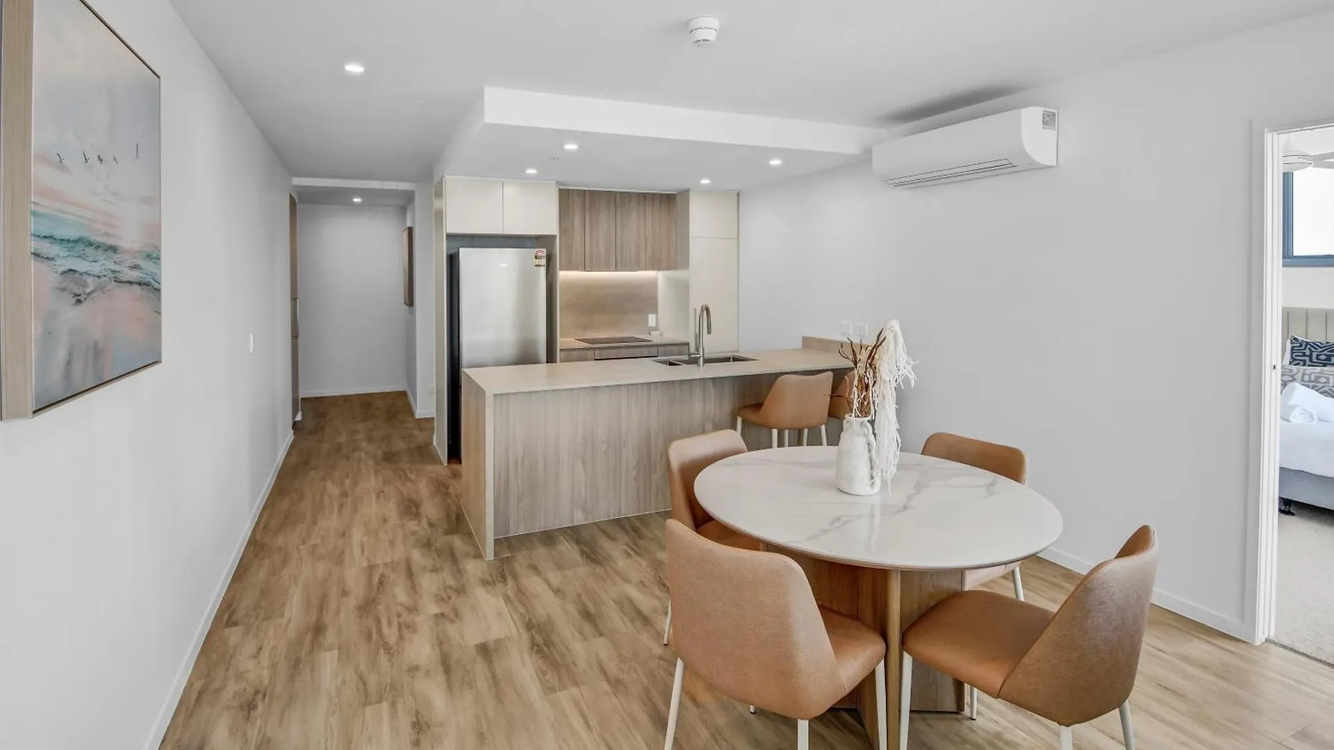 فندق Lowanna Beach Resort Kawana بودينا