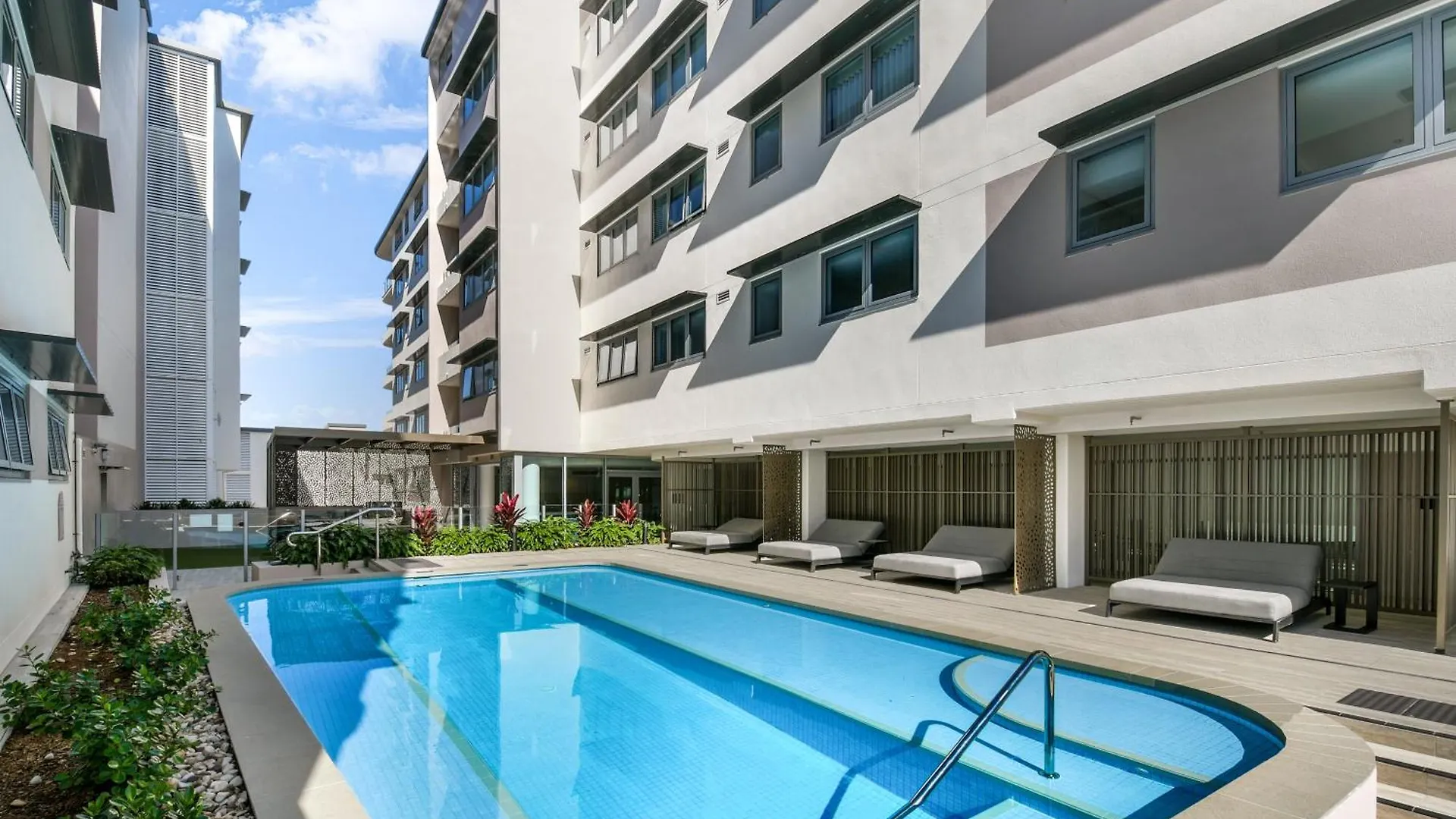 Lowanna Beach Resort Kawana Buddina